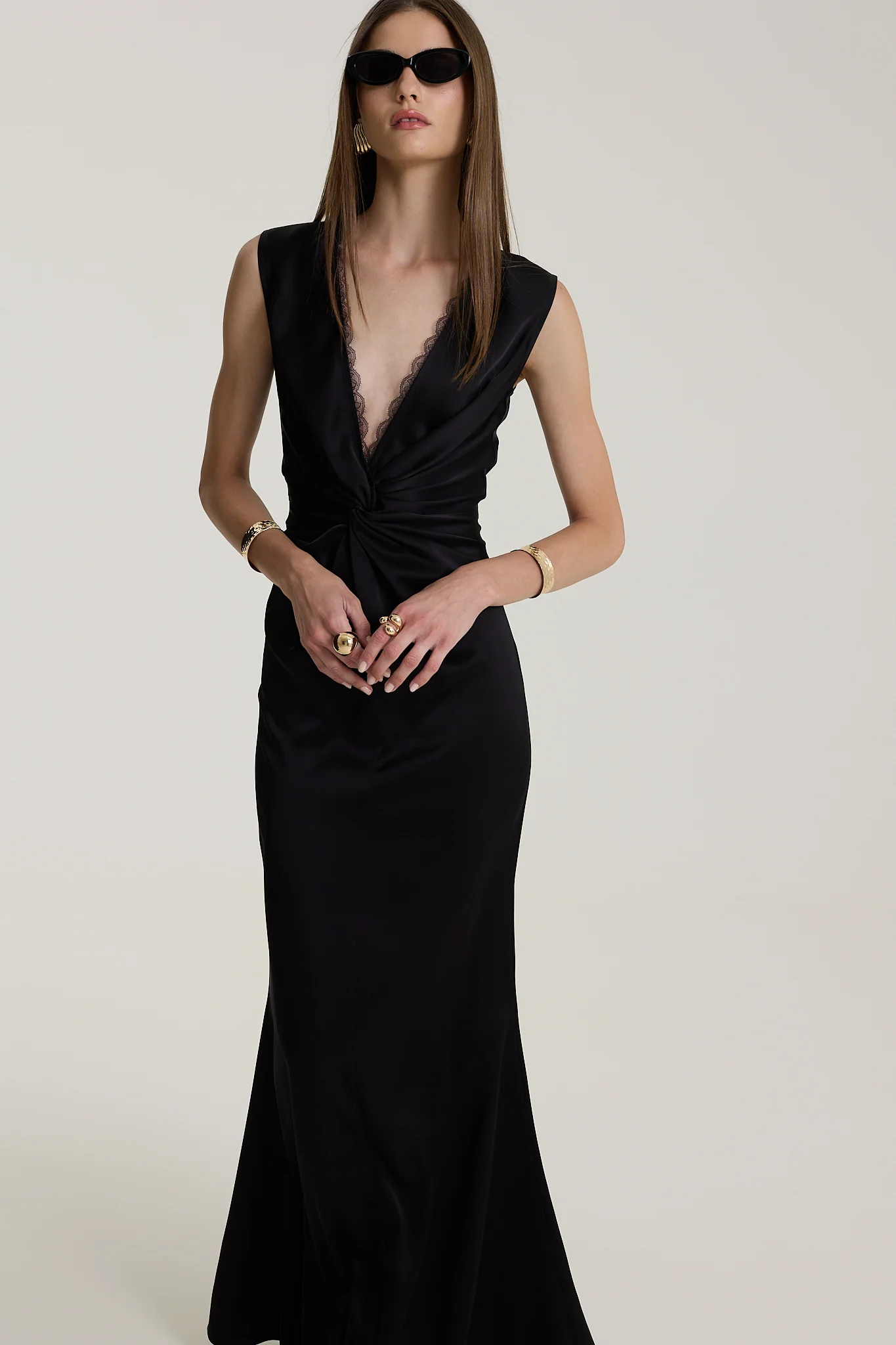 Noir Elegance - Image 5
