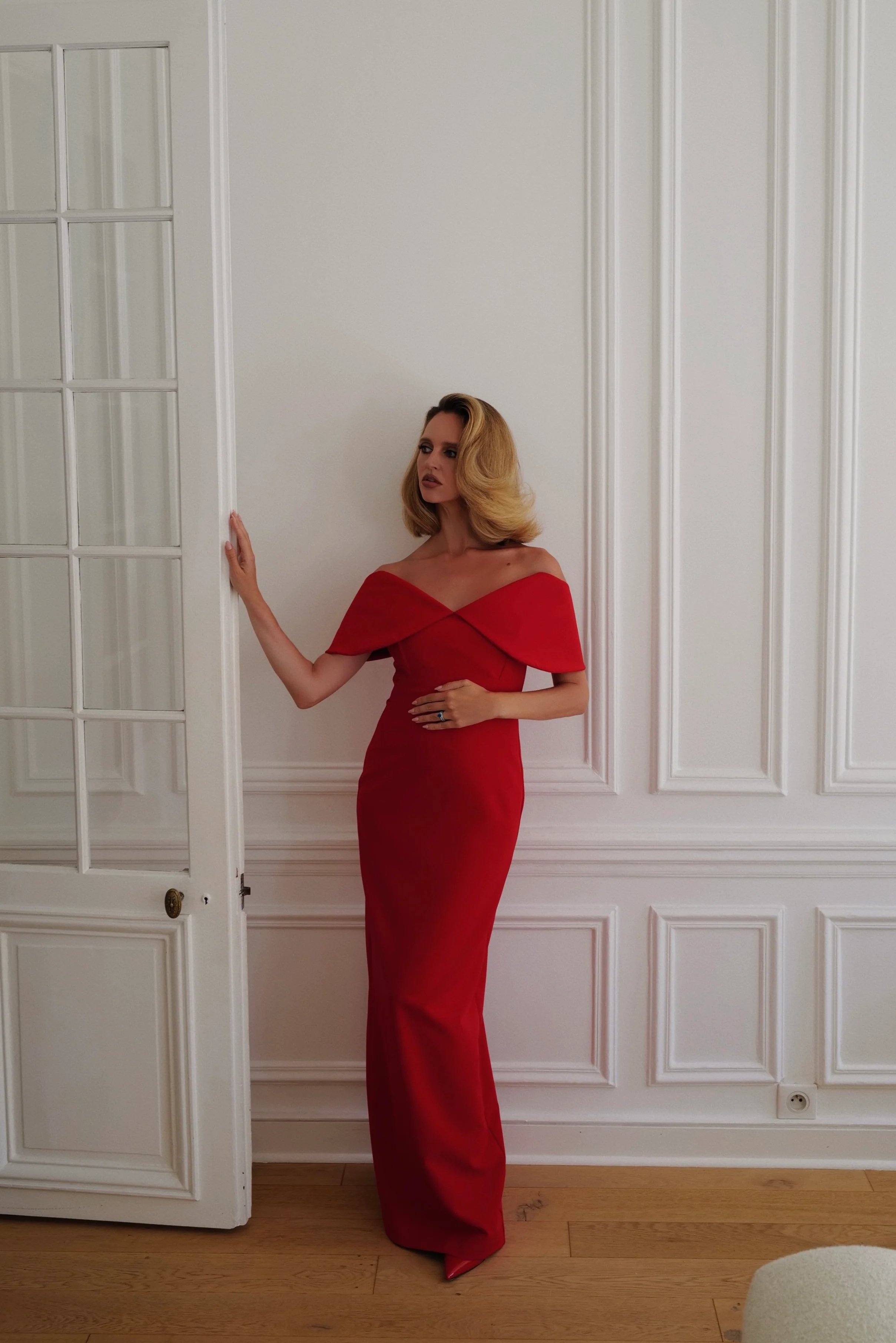 Red Muse - Image 8